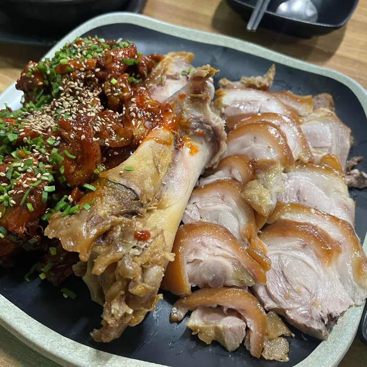 허브영양족발 대표 사진