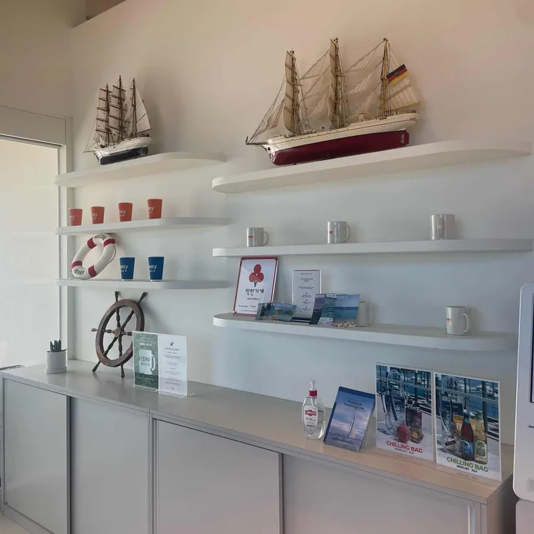 Quay CAFE 대표 사진