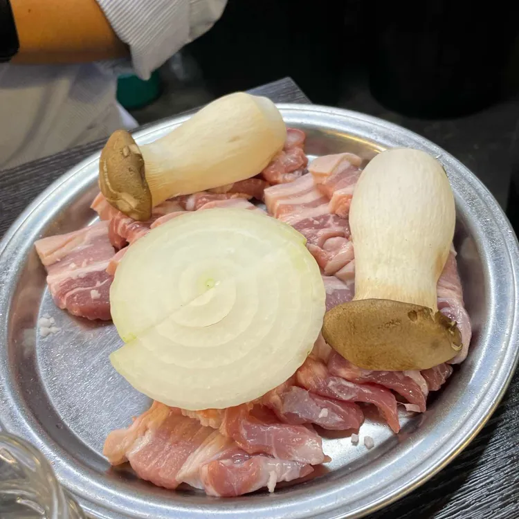 통돼지집 대표 사진