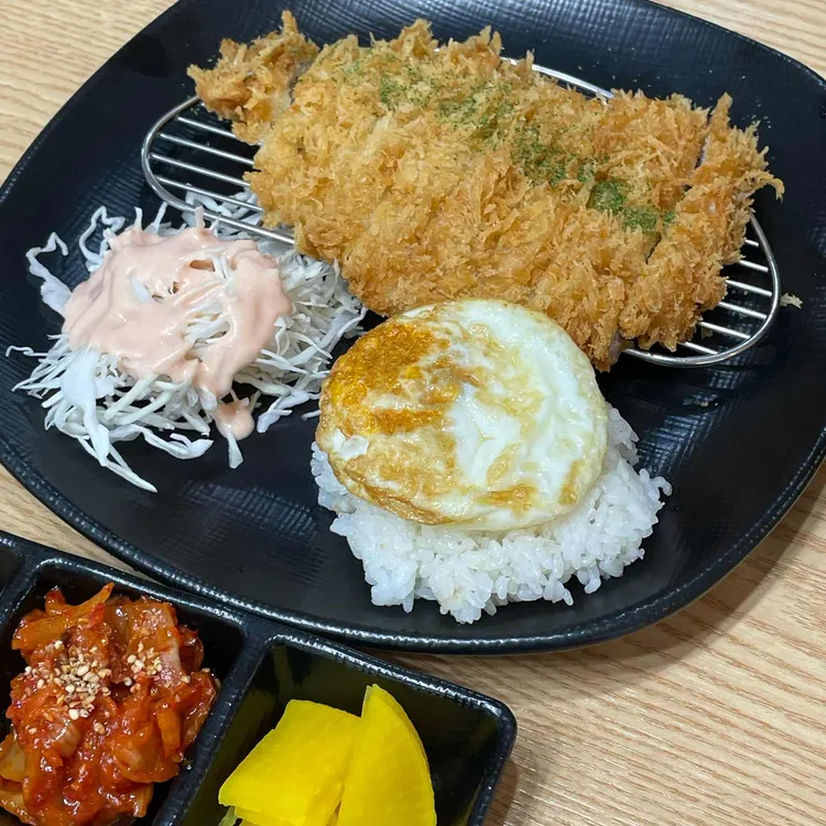 바른수제밀면&돈까스 대표 사진
