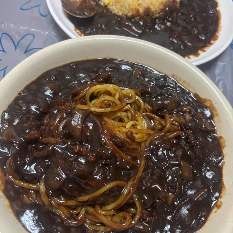 치엔 대표 사진