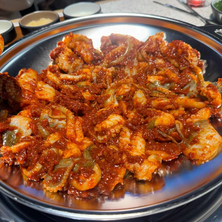 신비옥 대표 사진