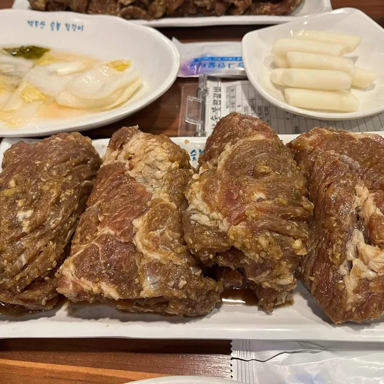 백두산숯불왕갈비 대표 사진