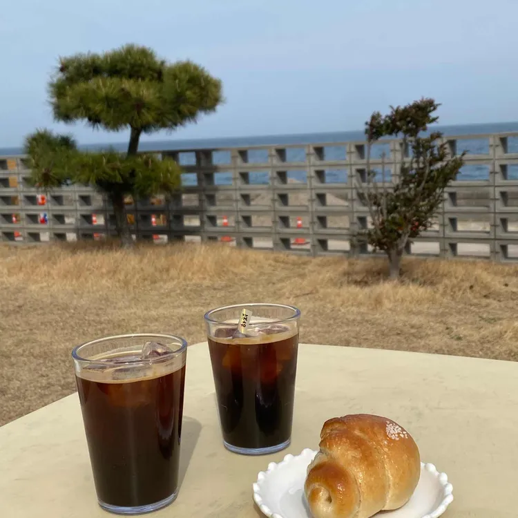 무브온 커피 대표 사진