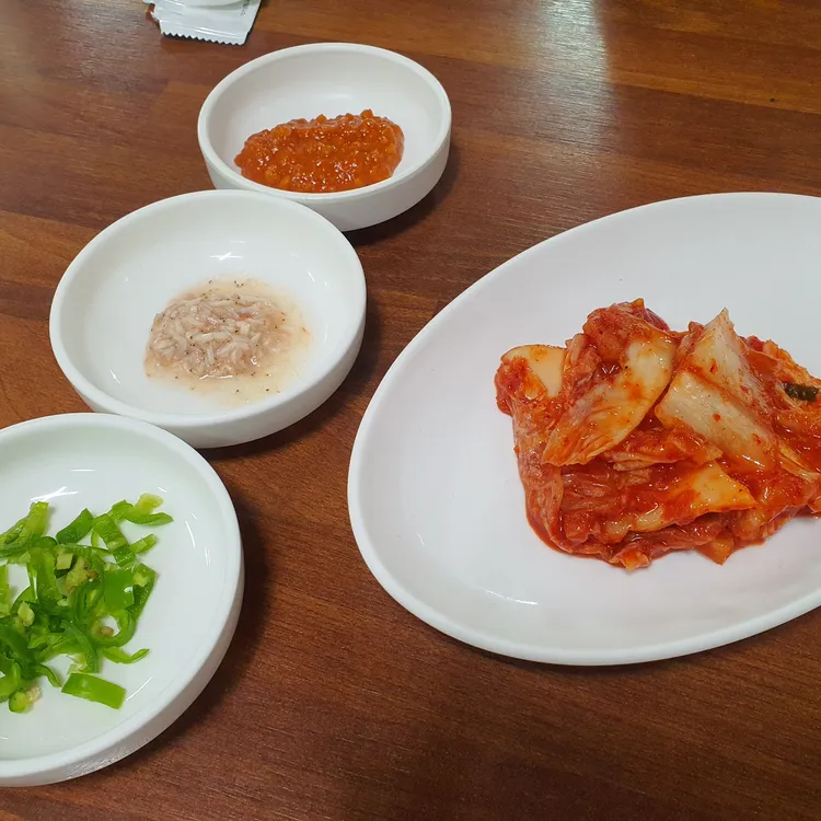 굴이랑굴국밥 대표 사진