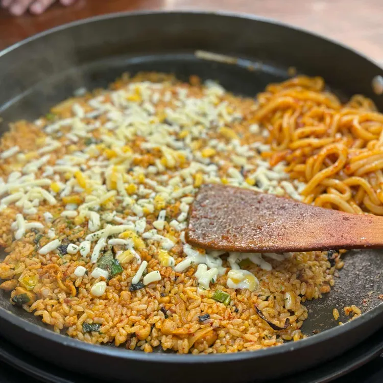 유가네닭갈비 대표 사진