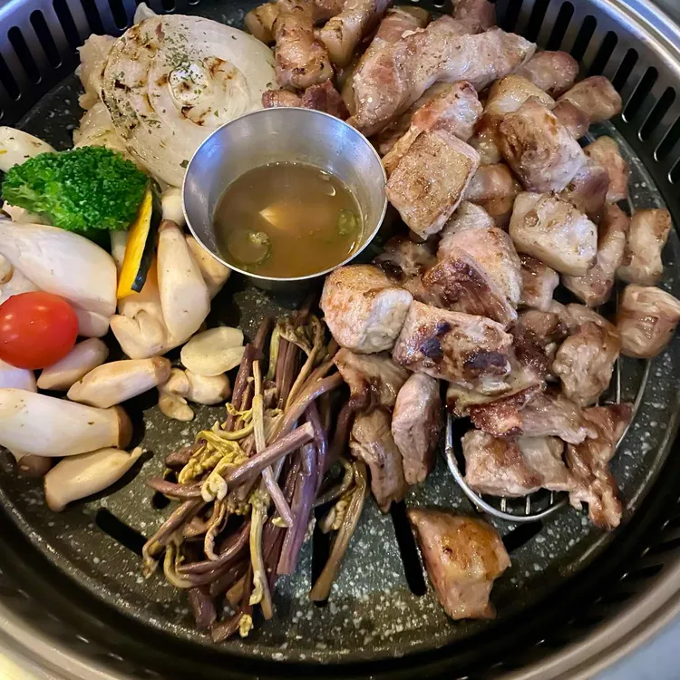 계동돼지 대표 사진