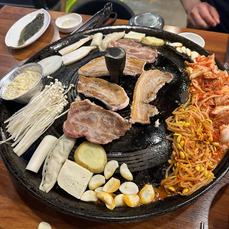 이가네솥뚜껑삼겹살 대표 사진