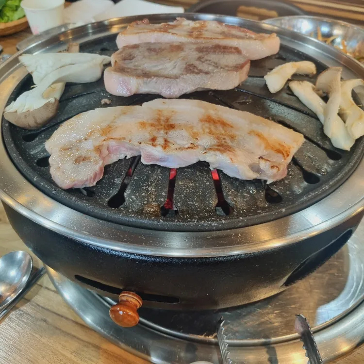 거목 대표 사진