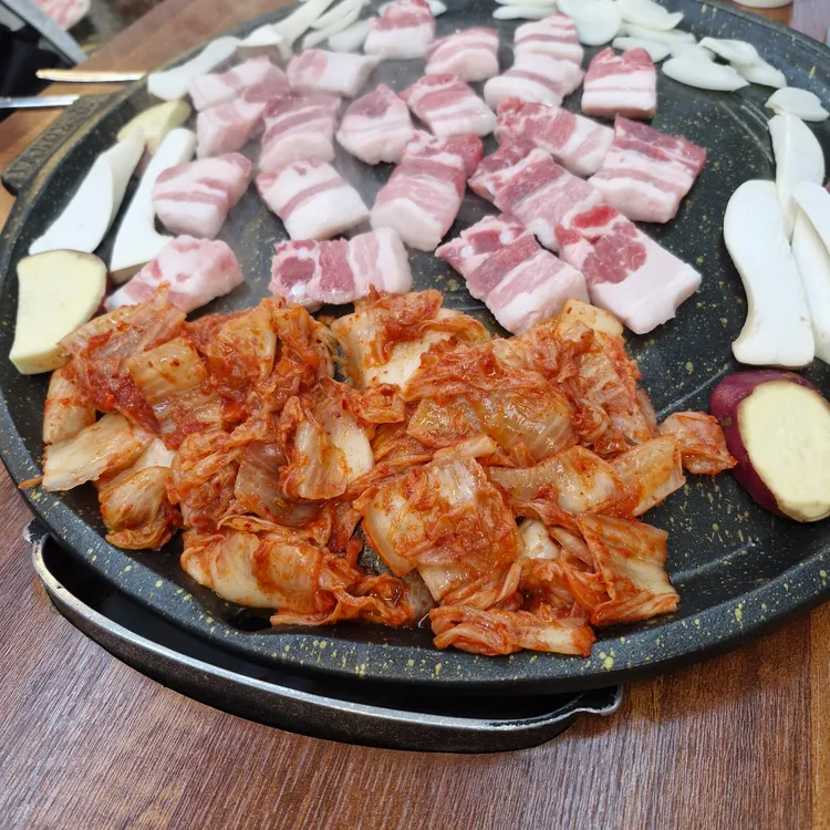 원조솥뚜껑생삼겹살 대표 사진