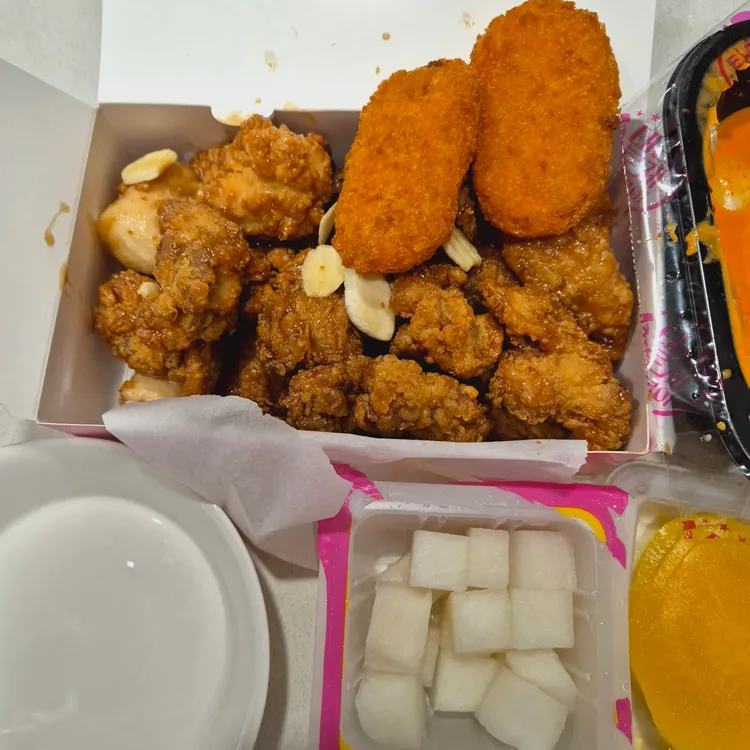 태리로제떡볶이&닭강정 대표 사진