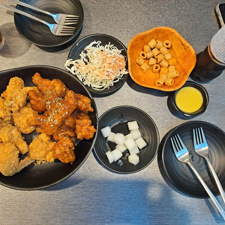 치킨매니아 대표 사진