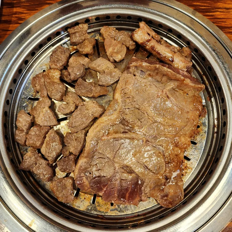 뚱돼지생고기 대표 사진