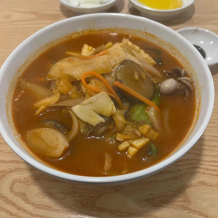 사골육수로 만든 짬뽕 대표 사진