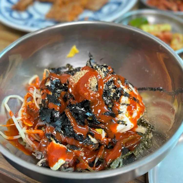 육향식당 대표 사진