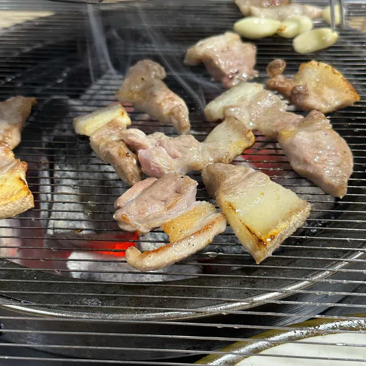 소문난숯불뒷고기 대표 사진