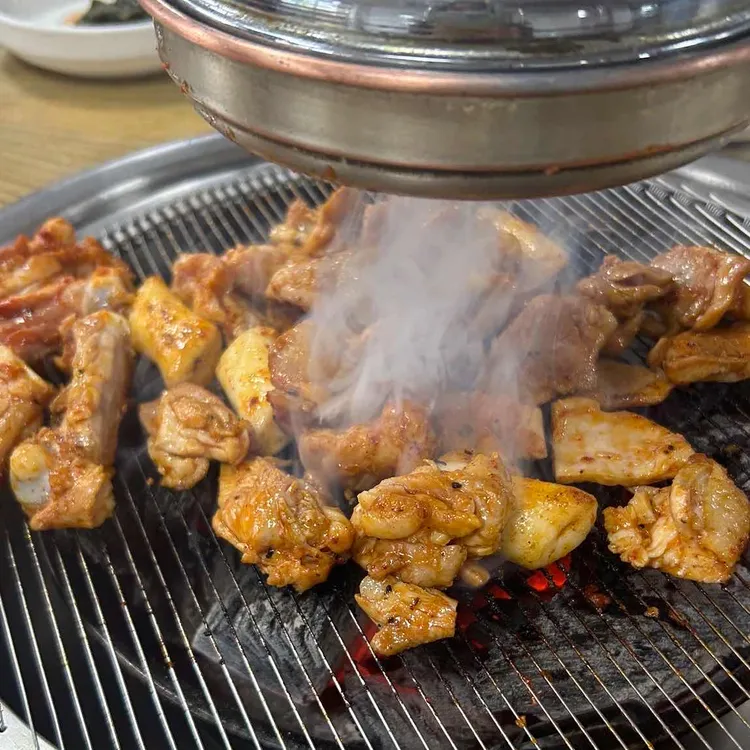 금병산 숯불철판닭갈비 대표 사진