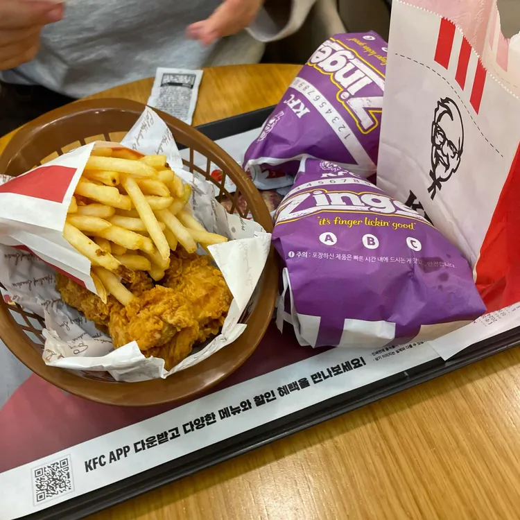 KFC 신림역 대표 사진