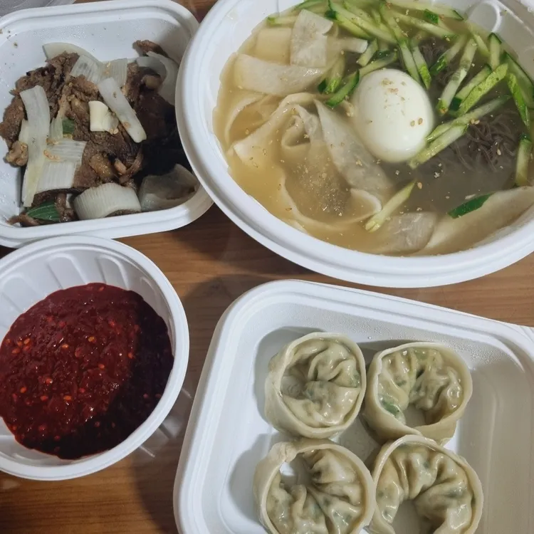 숯불고기 주는 냉면집 대표 사진