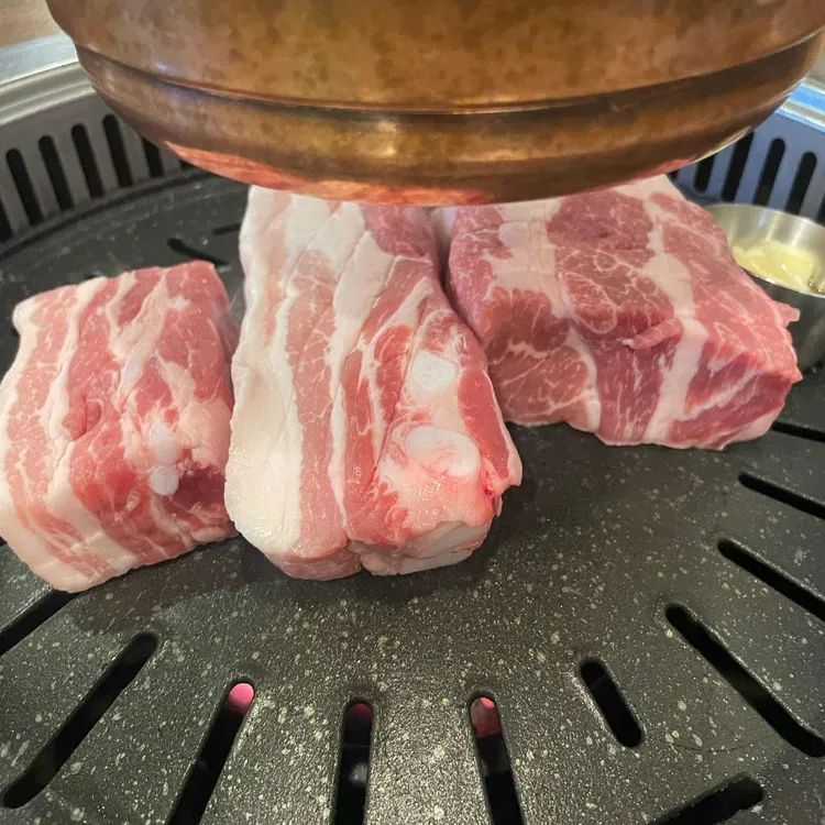 돼지만 대표 사진