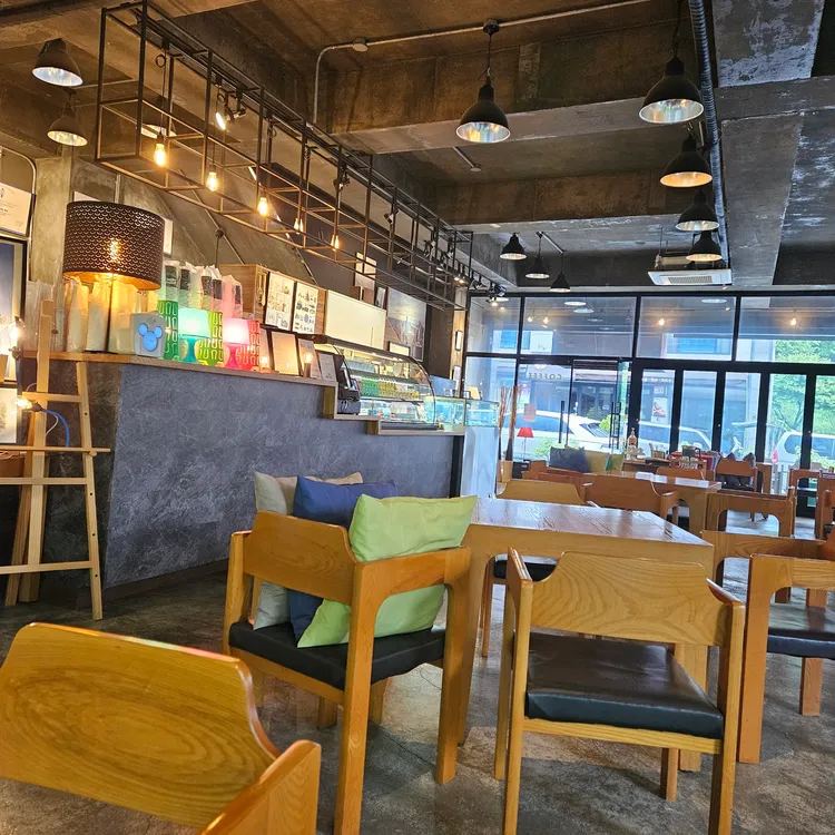 로이 (Roi) 대표 사진