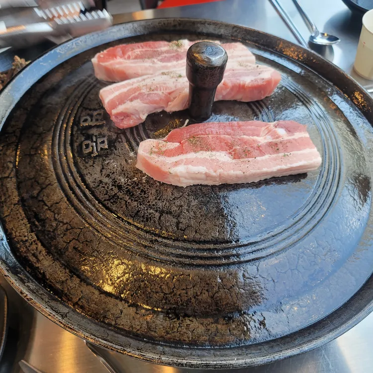 여기오면돼지 대표 사진
