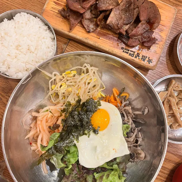 육쌈냉면 대표 사진