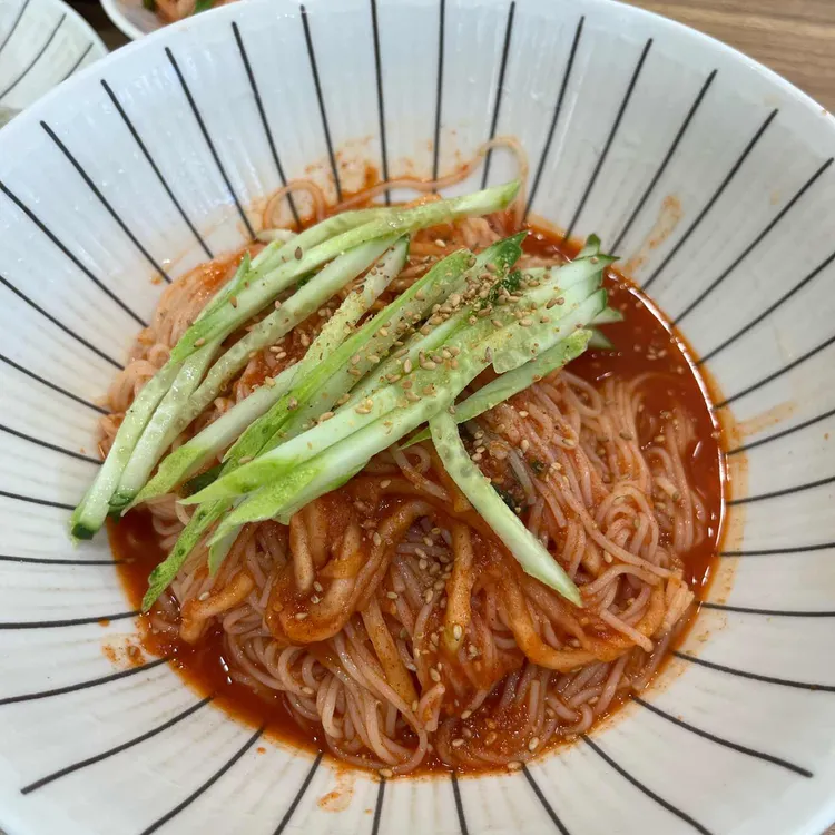 석정 손 칼국수 대표 사진