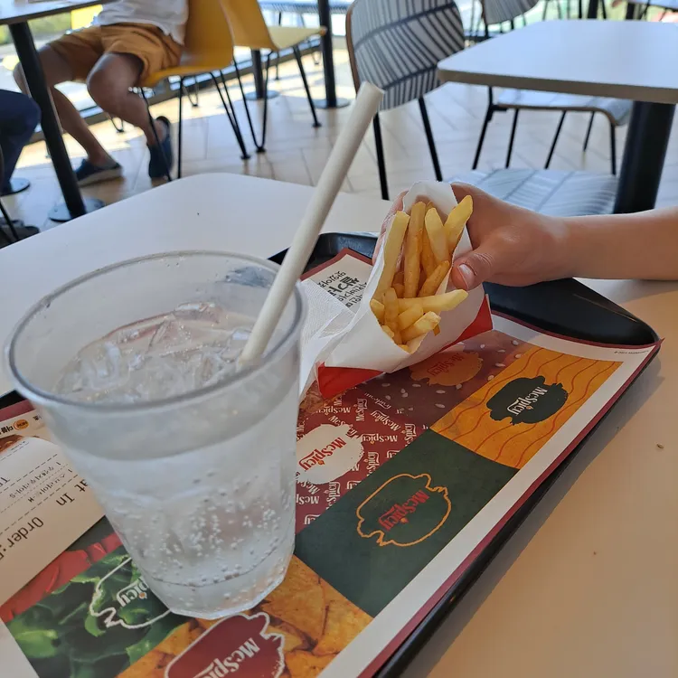 맥도날드 대표 사진