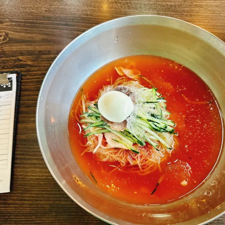 세숫대야냉면 대표 사진