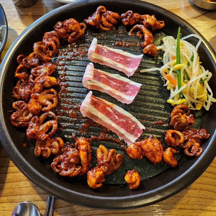 차돌박힌쭈꾸미 대표 사진