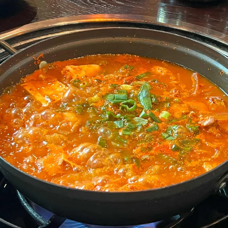 유똔돈 대표 사진