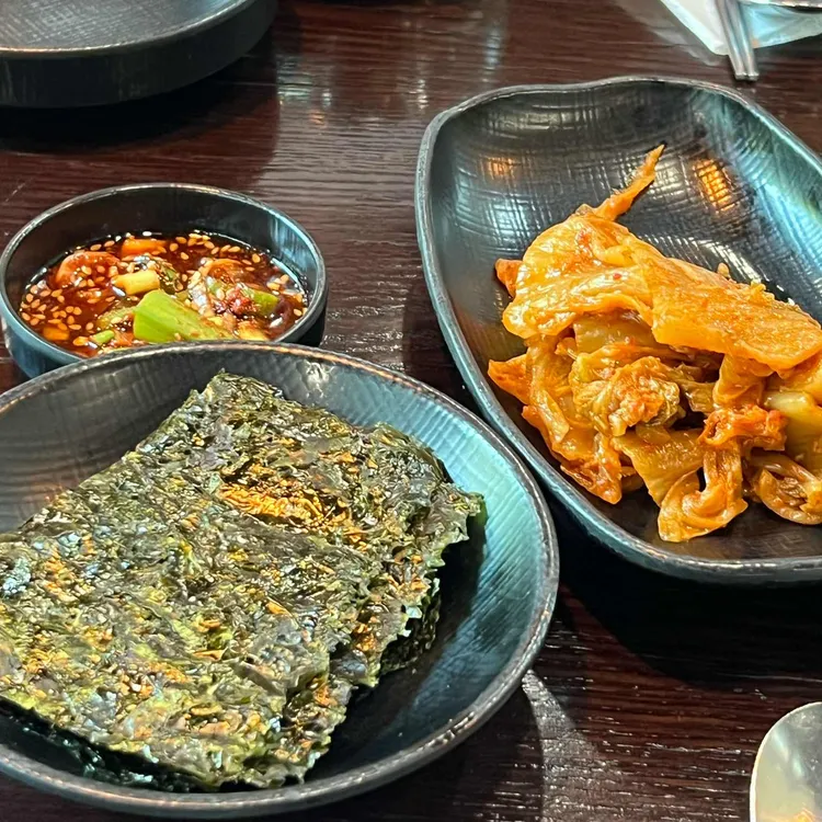 유똔돈 대표 사진