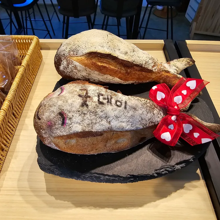 더밀풍베이커리 대표 사진