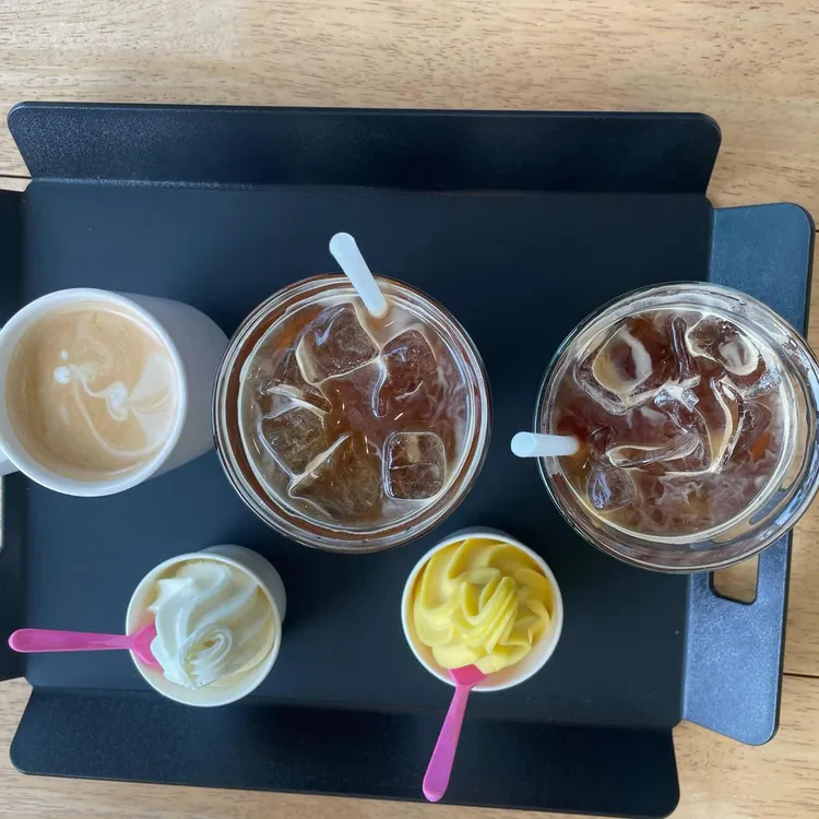 카페미드슬로프 대표 사진