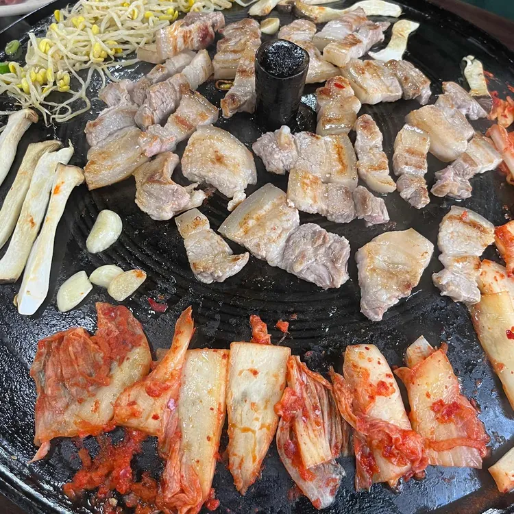 시골솥뚜껑삼겹살 대표 사진