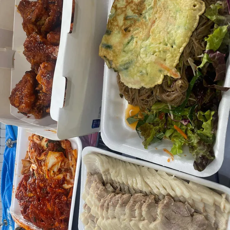 장충왕족발보쌈 대표 사진