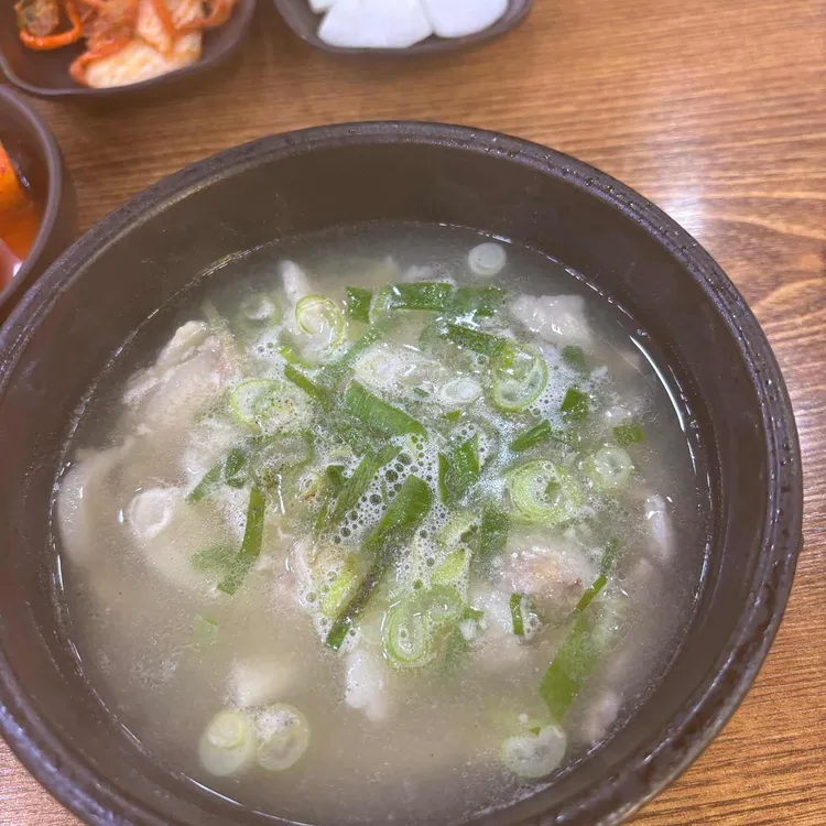 초량돼지국밥 대표 사진
