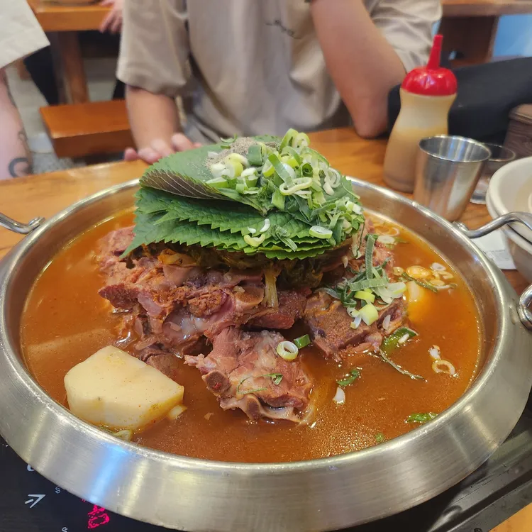 청기와감자탕 대표 사진