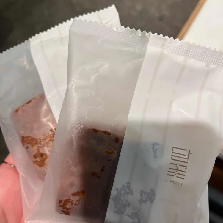 담장옆에국화꽃CCOT 사진