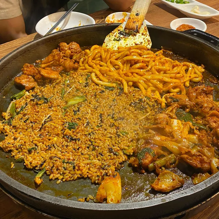 학곡사거리 막국수닭갈비 대표 사진