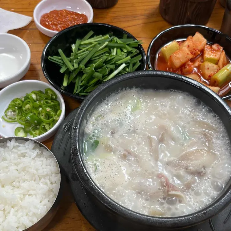신의주찹쌀순대 대표 사진