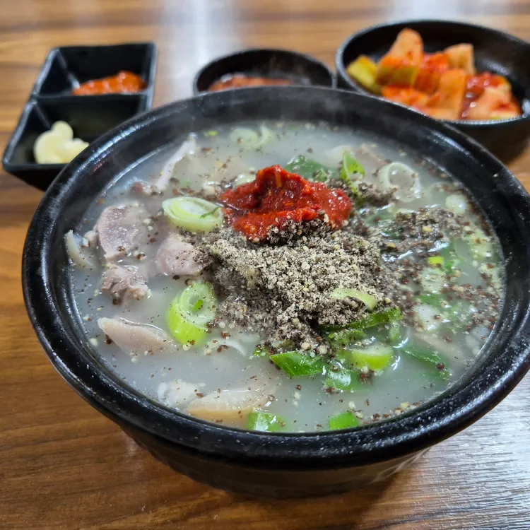 소문난순대국왕족발 대표 사진