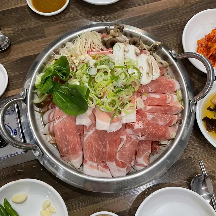 우돈더미 대표 사진