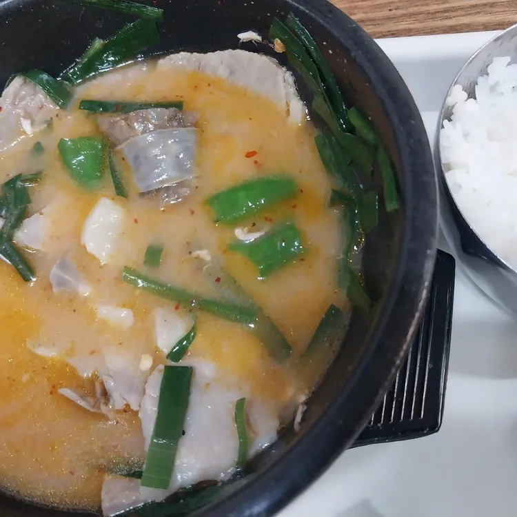 밀양 돼지국밥과 감자탕 대표 사진