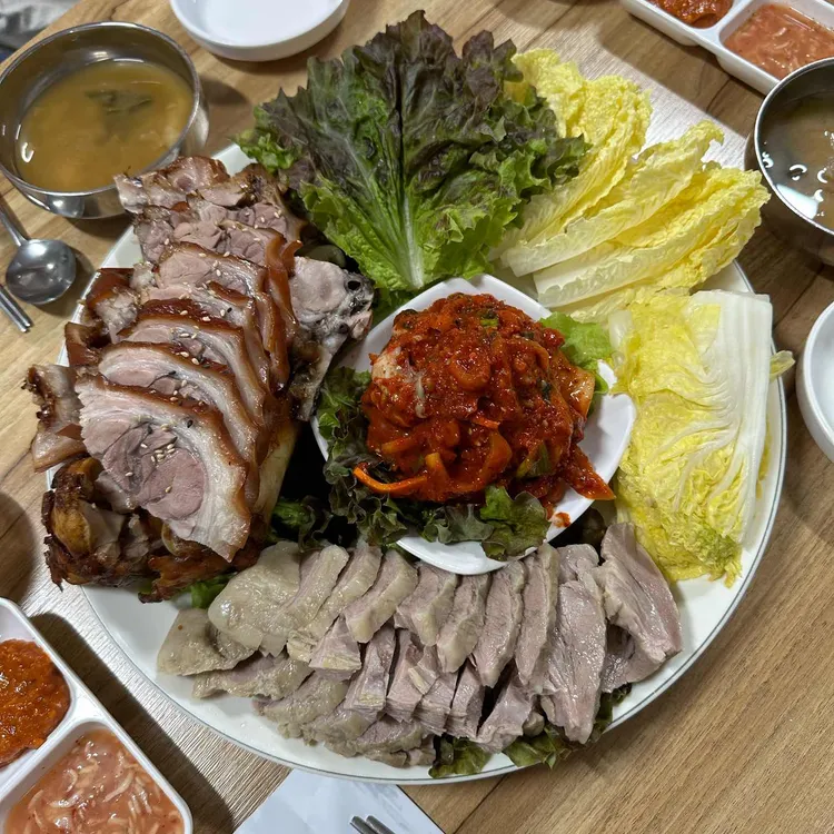 장군보쌈 대표 사진