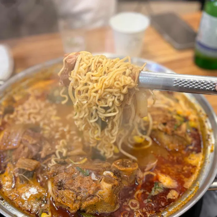 왕건이감자탕 대표 사진