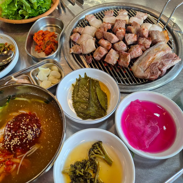 돈이랑 대표 사진