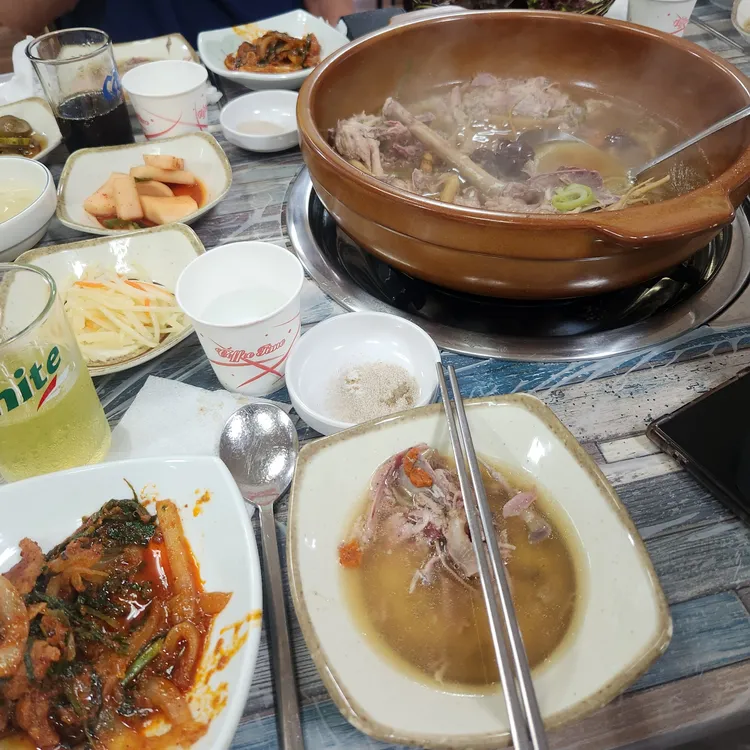 산골 닭오리백숙 대표 사진