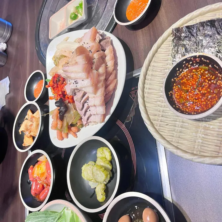 육시리 대표 사진